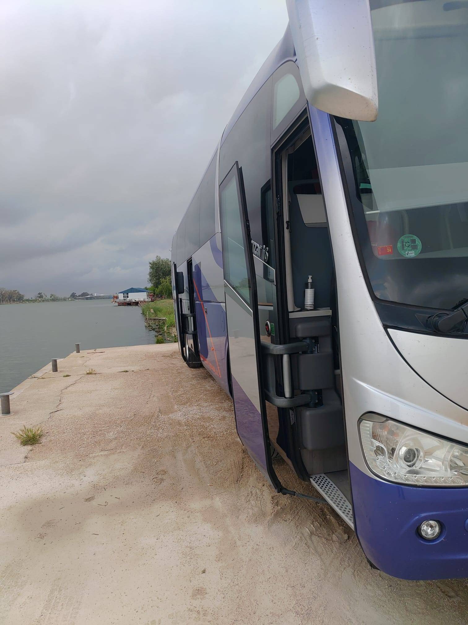 Alquiler de autobuses Navarro y Quesada